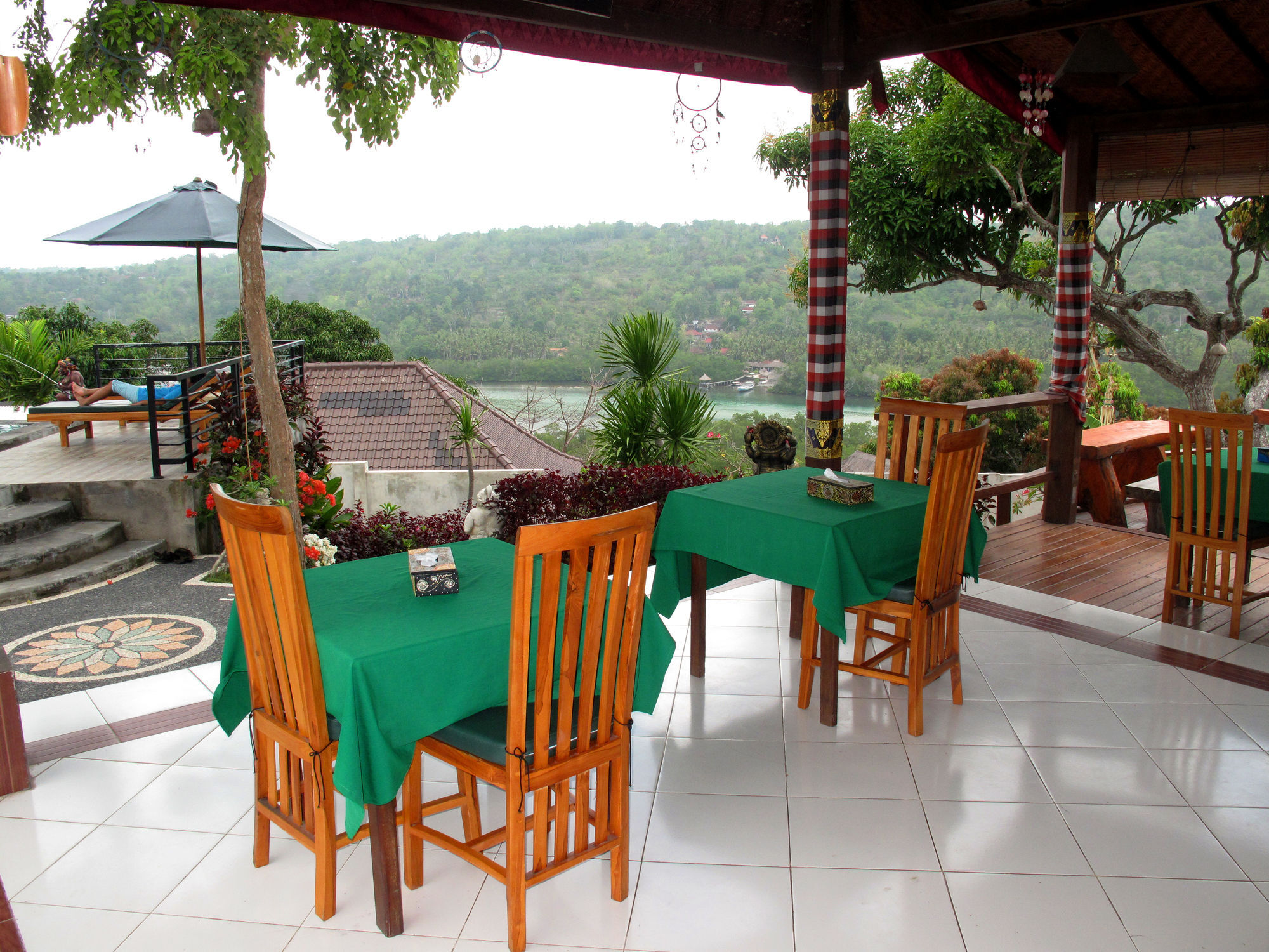 Dmas Huts Lembongan Hotel Nusa Lembongan Exterior photo