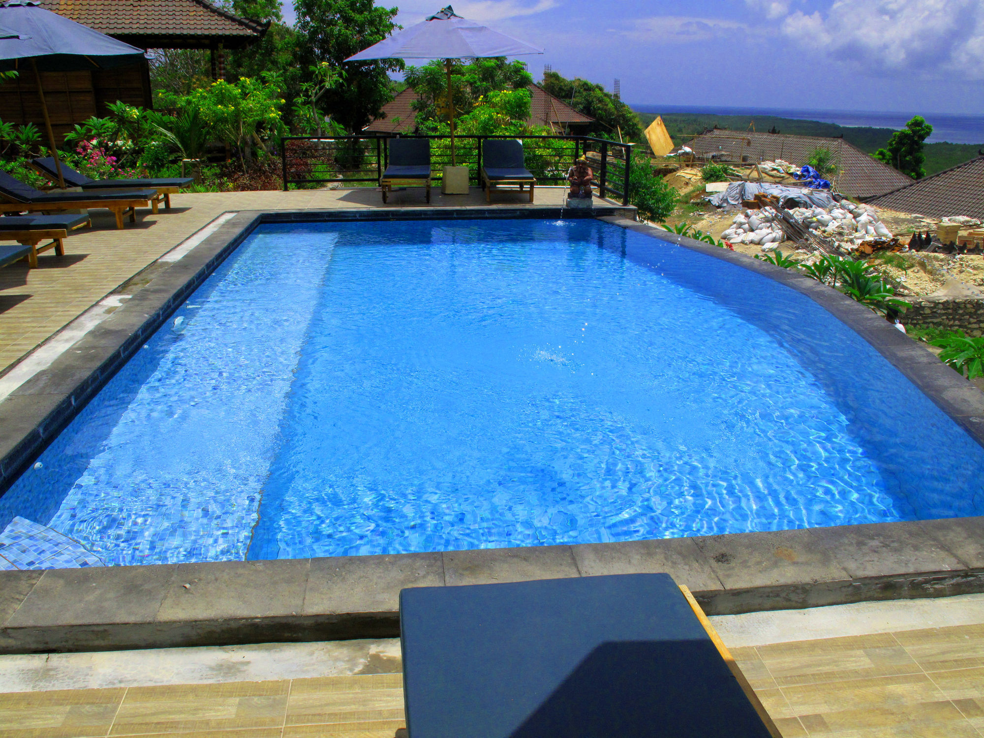 Dmas Huts Lembongan Hotel Nusa Lembongan Exterior photo